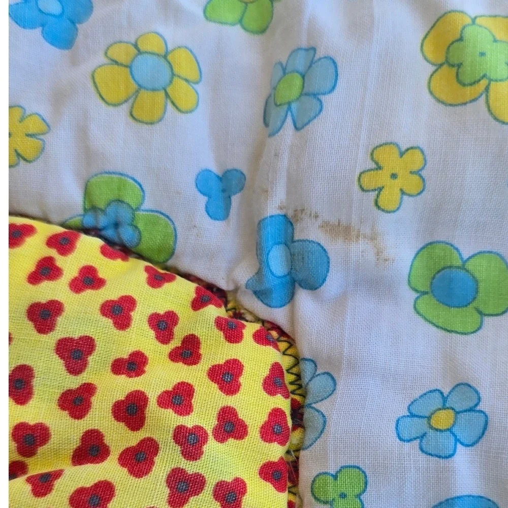 Vintage Handmade Style Animal Patchwork Baby Quilt Floral Eyelet Trim 36x32